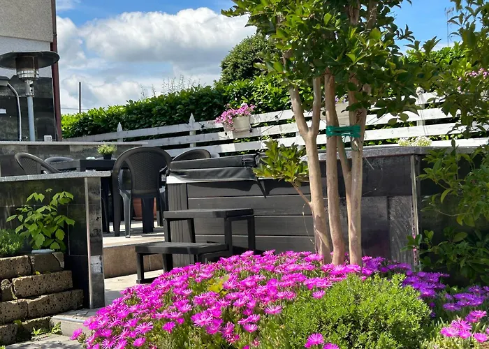 La Corte Di Silvia سيستو كالينْدي