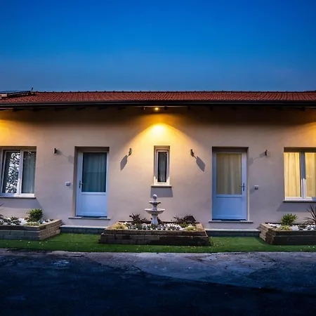 La Corte Di Silvia Apartment *