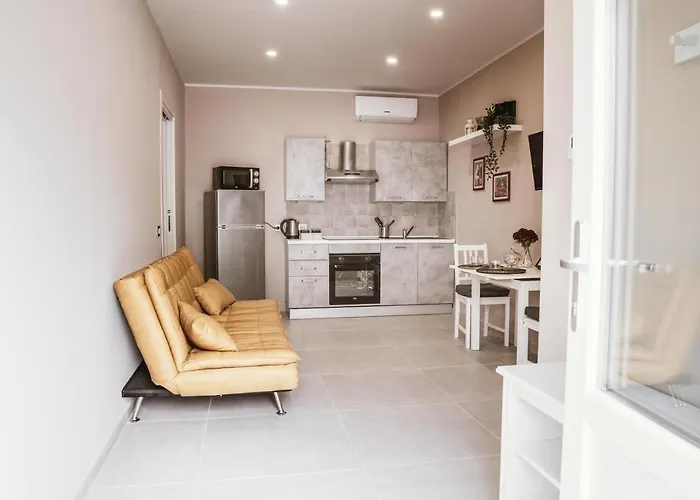 La Corte Di Silvia * Sesto Calende